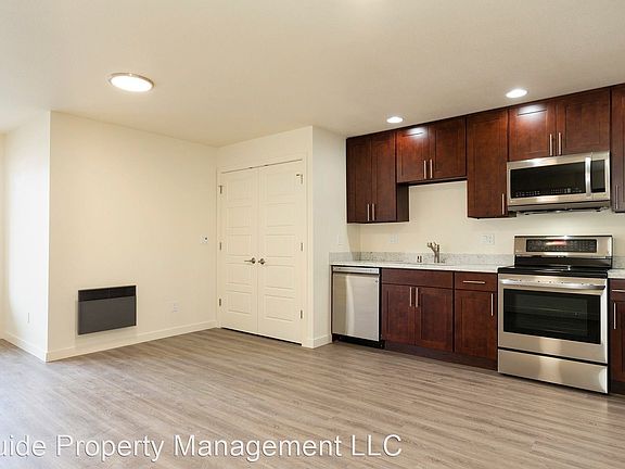 2nd image of 4427 5th Ave NE #13