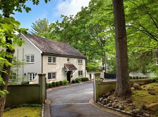 68 Argyle Rd, Essex Fells, NJ 07021