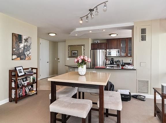5th image of 1660 N La Salle St #3511