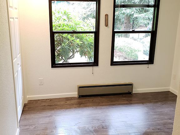 5th image of 7833 NE 141st St