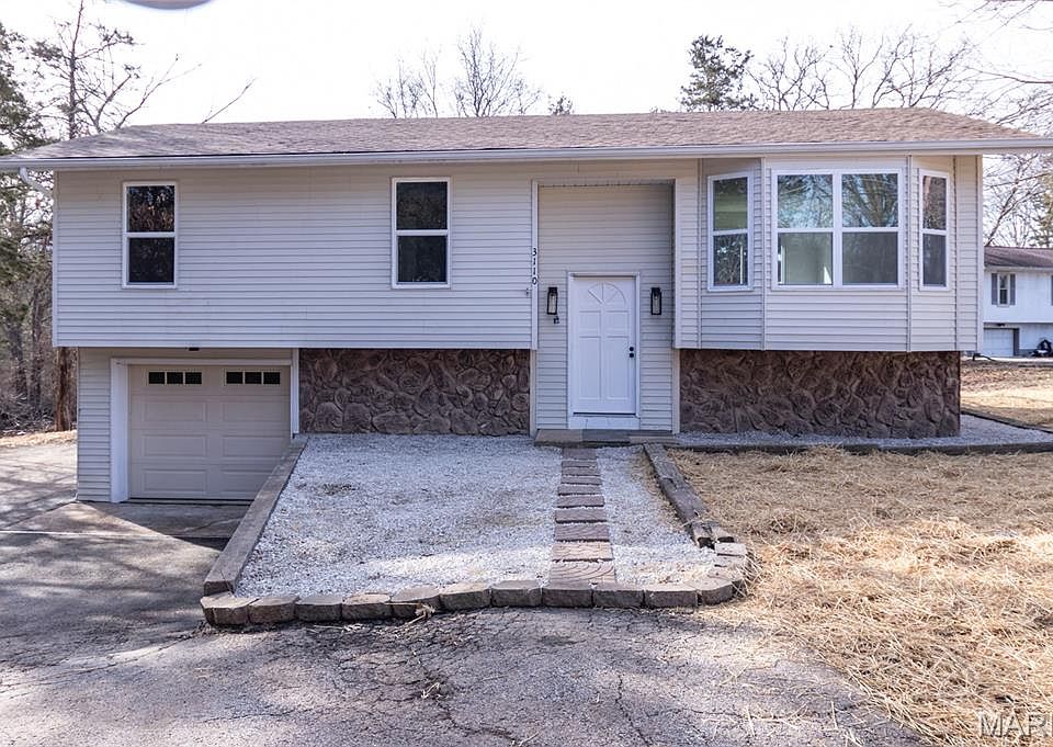 1st image of 3110 Carron Rd