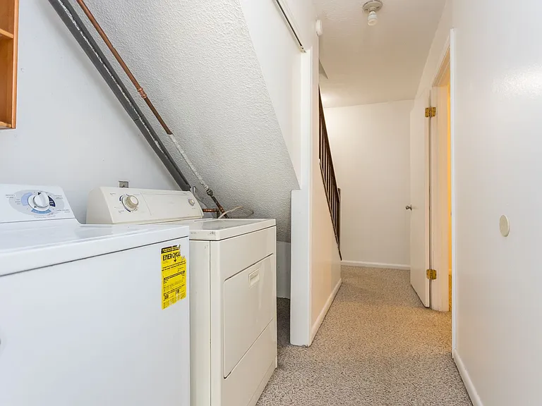 1124 Mountain View Dr — Photo 22