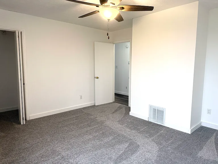 2071 S Nucor Rd #200 — Photo 9