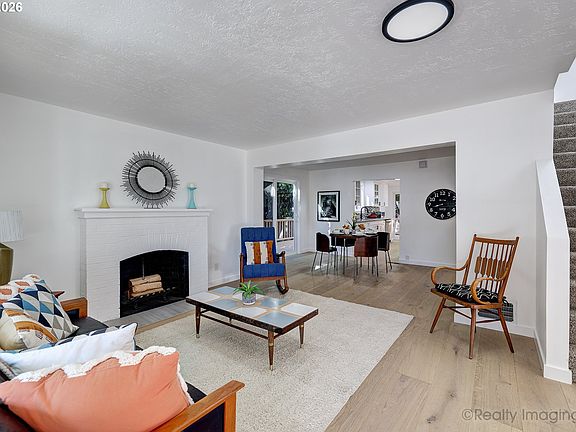 4th image of 3815 NE 68th Ave