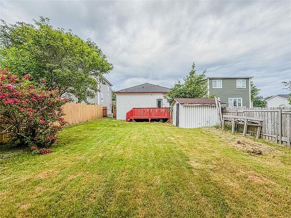 4th image of 8 Froude Avenue