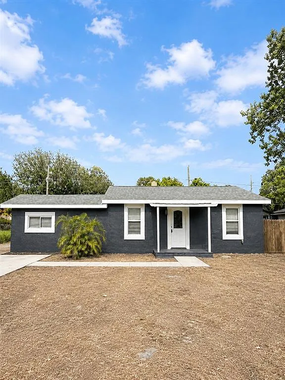 3 bed, 2.0 bath, 1080 sqft, $2,450 — Photo 1