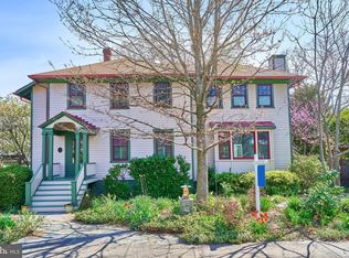 627 N Kenmore St, Arlington, VA 22201