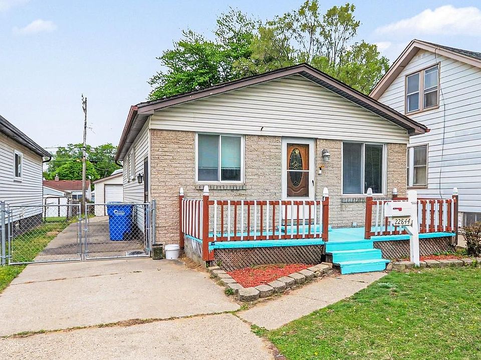 22844 Hillock Ave, photo 16
