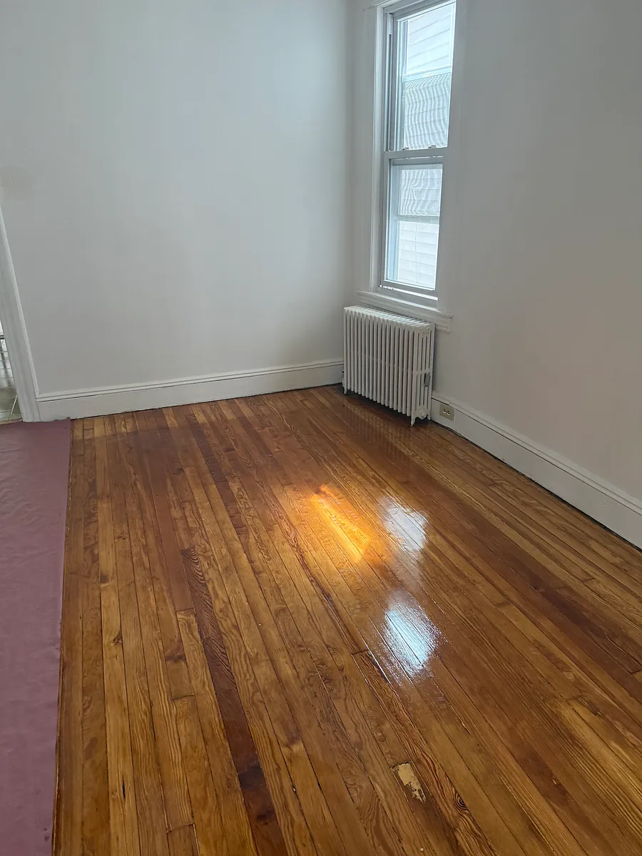 Building Photo - 32 E 35th St #2