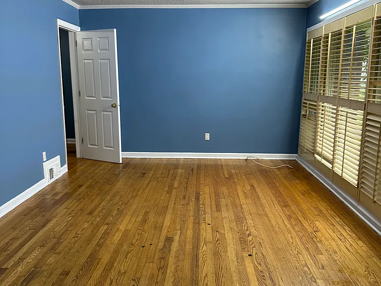 2723 Hollywood Dr — Photo 9