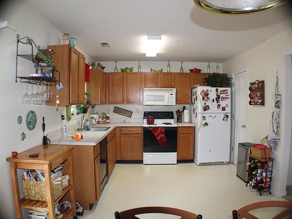 Kitchen Pic #1