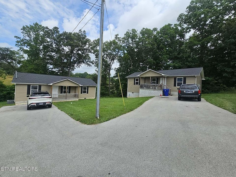 2nd image of 823 Peavine Rd