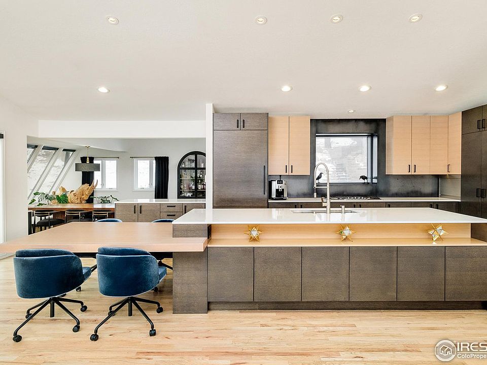 1st image of 412 Wild Horse Cir