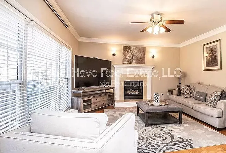5700 Crown Ter — Photo 10