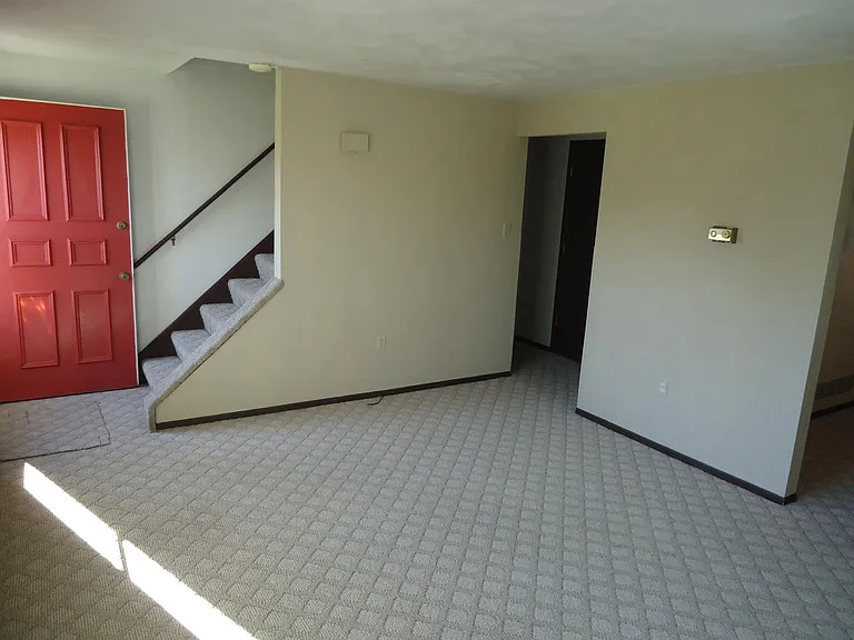 151 Saint Clair St — Photo 2
