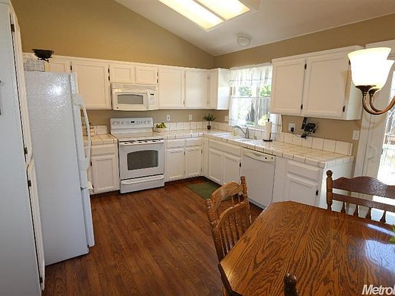 3rd image of 4613 New Hope Ln