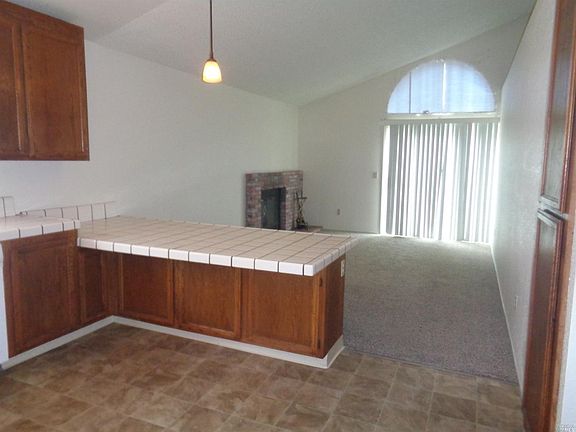 4th image of 2567 Boxwood Ln