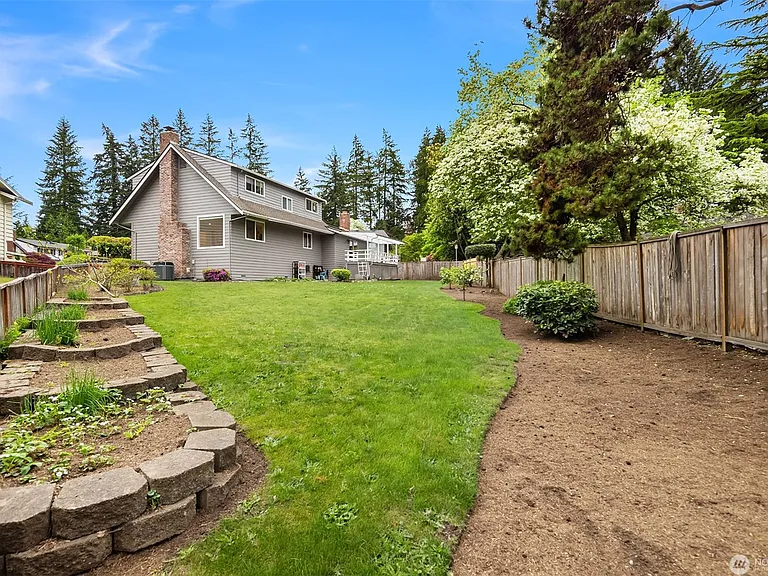 15007 NE 15th St — Photo 18