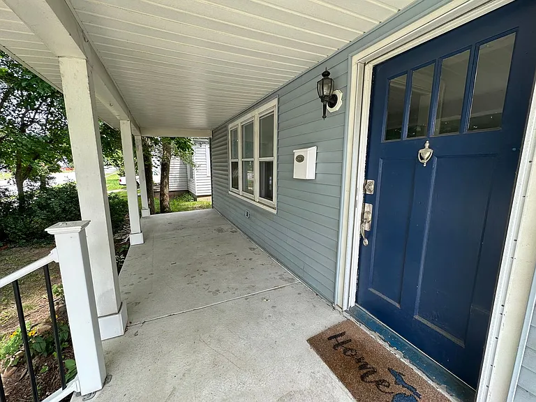 2132 Kalamazoo Ave SE — Photo 3