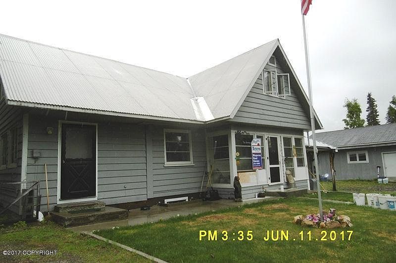 1st image of 1717 Tamarack St