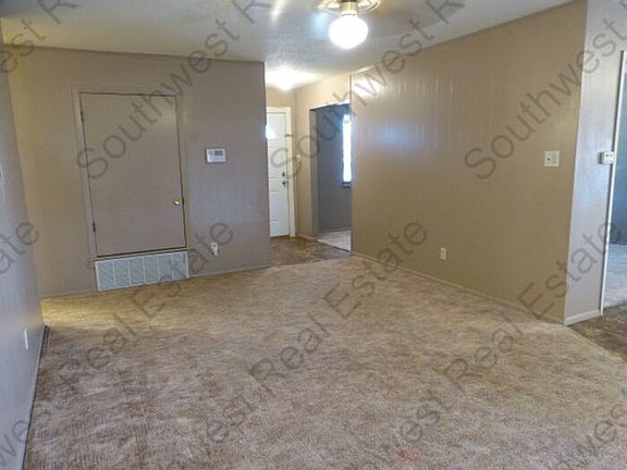 3rd image of 109 Cactus Dr