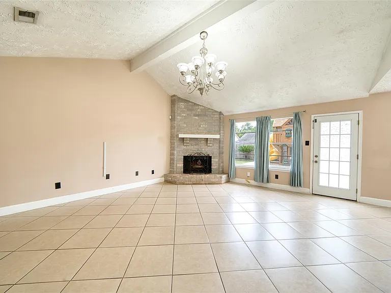 1323 Oakengates Dr — Photo 14