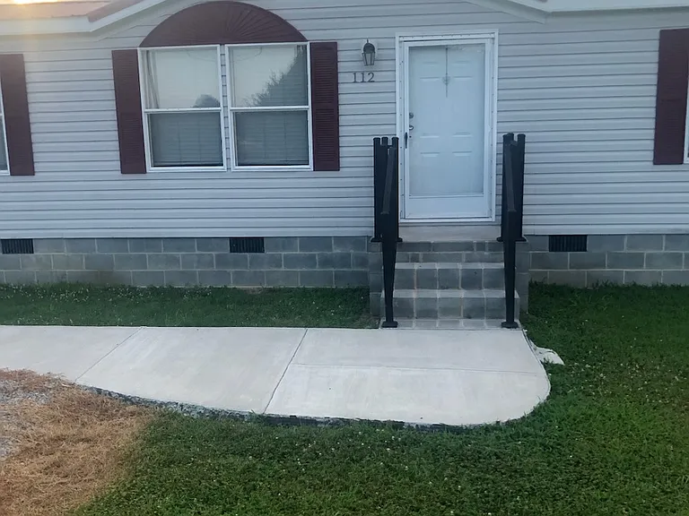 112 Downey Rd — Photo 2
