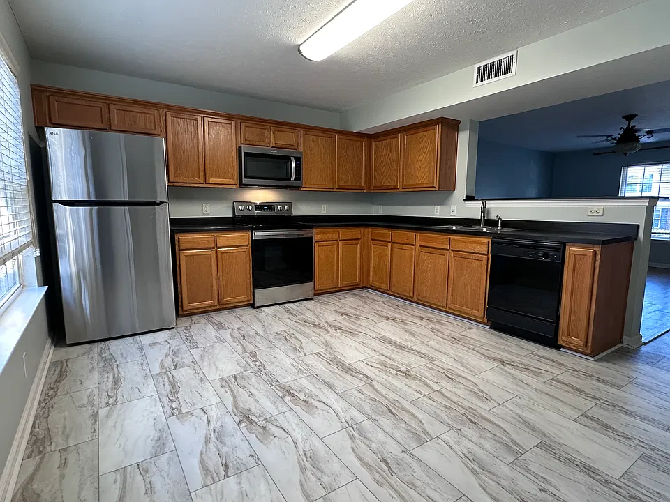 160 Wolverine Ct