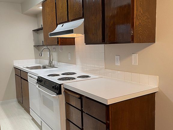 2nd image of 2711 W Euclid Ave #101