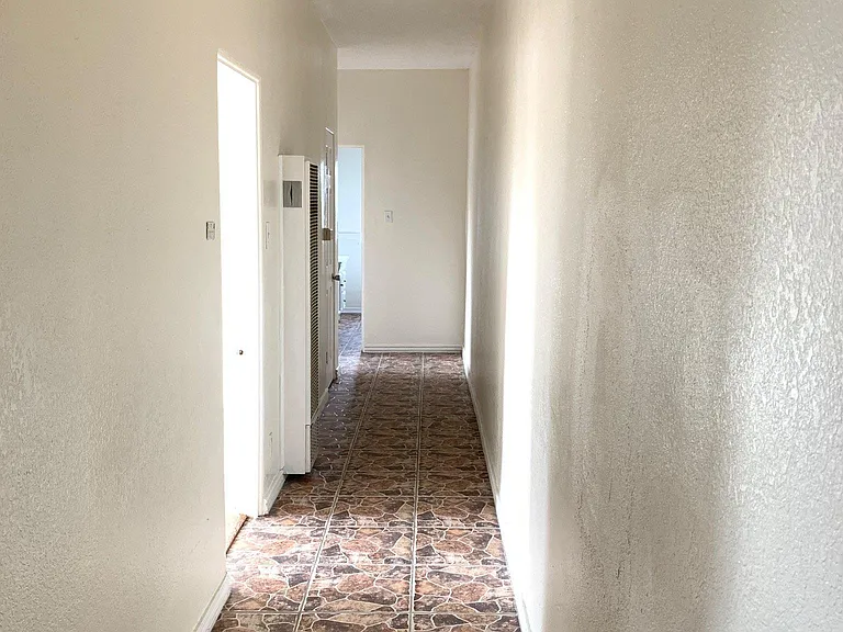 333 W Manchester Blvd #1/2 — Photo 6