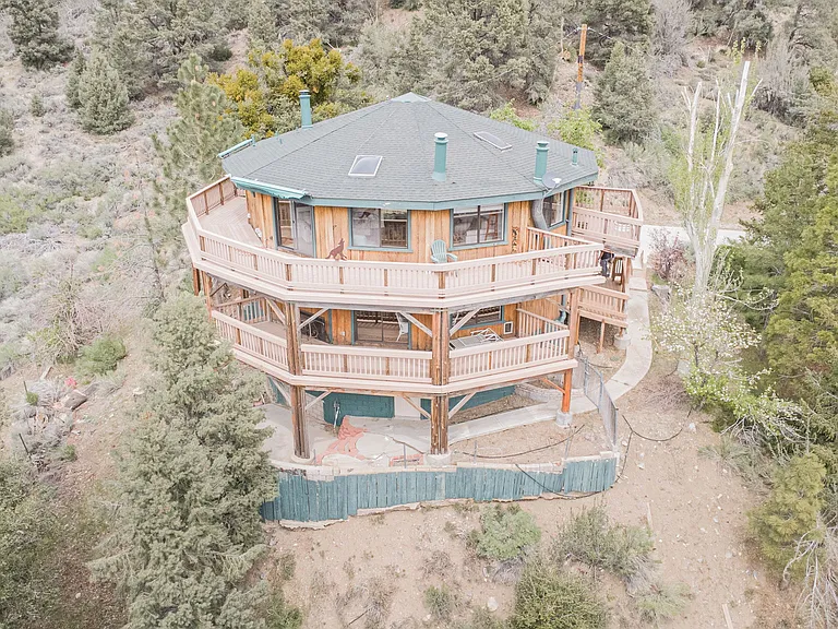 6326 Bluebird Rd — Photo 49