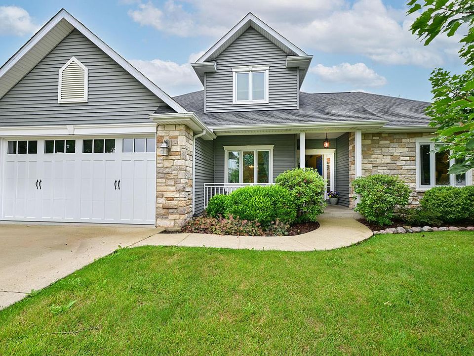 1st image of 403 Maple LANE