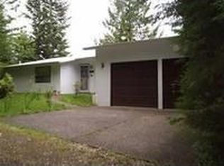 230 E Twanoh Falls Dr, Belfair, WA 98528