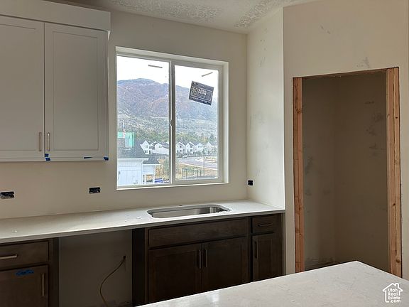 5th image of 981 N Hay Ln #40