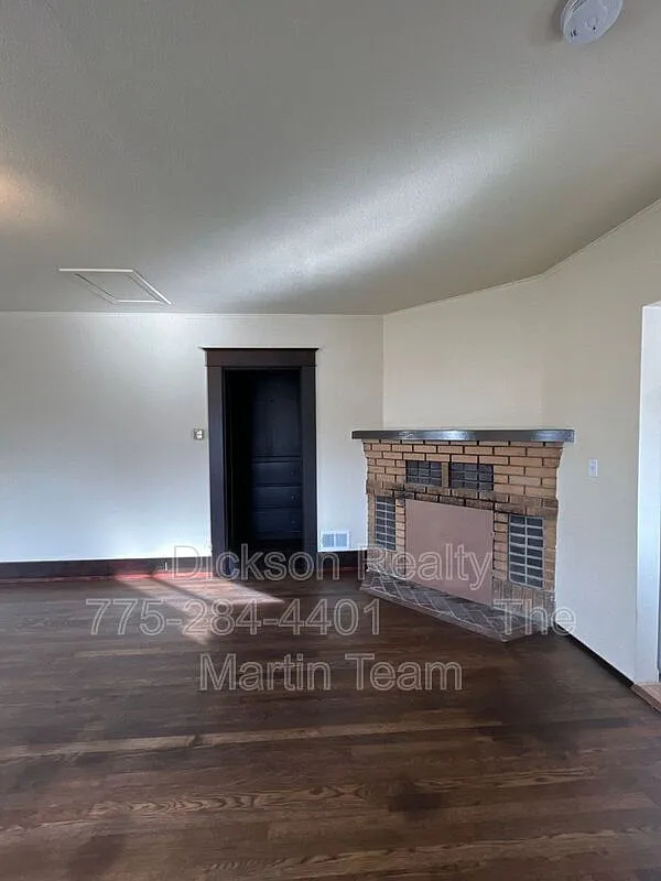 2 bed, 1.0 bath, 984 sqft, $1,790 — Photo 4