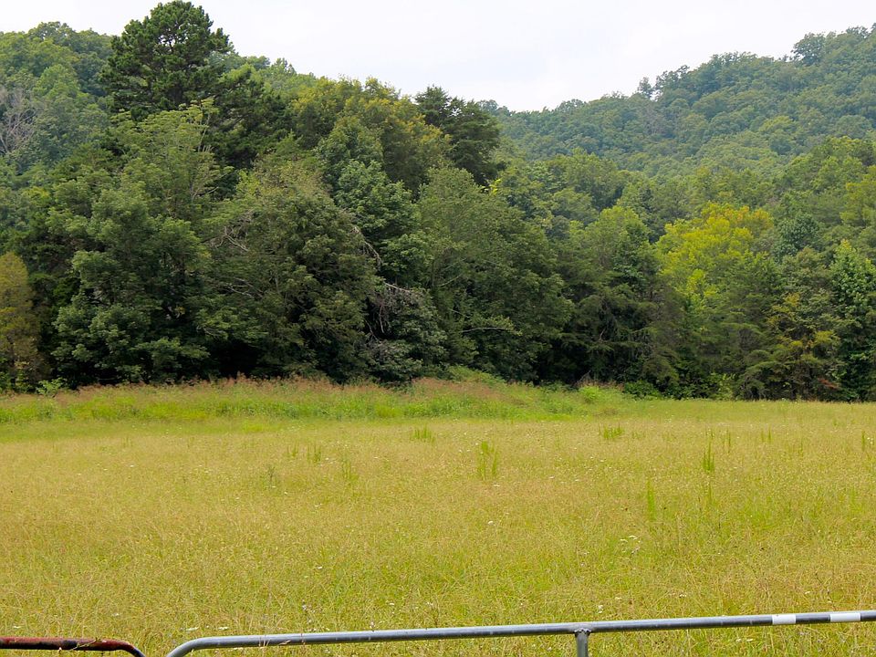 2nd image of Laurel Bluff Rd