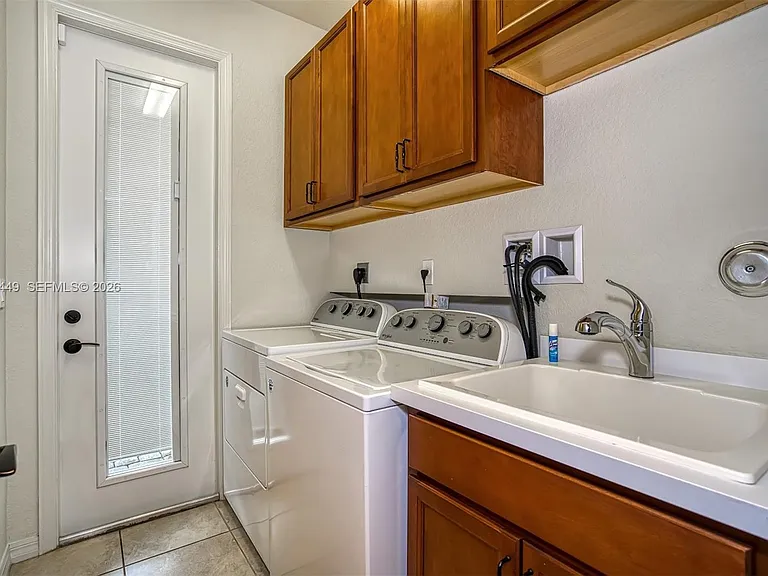 5060 Eucalyptus Dr #2 — Photo 19
