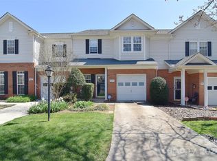 5427 Johnston Mill Ct, Charlotte, NC 28269