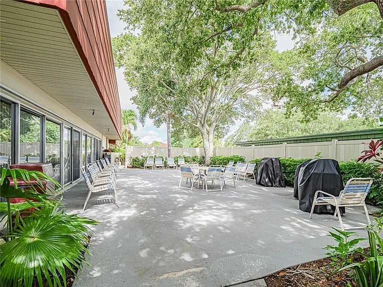 55 Woodland Dr #206 — Photo 30