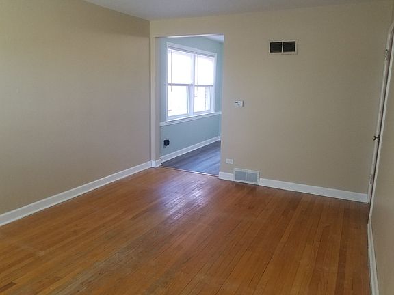 3rd image of 4918 Hull St #2WE