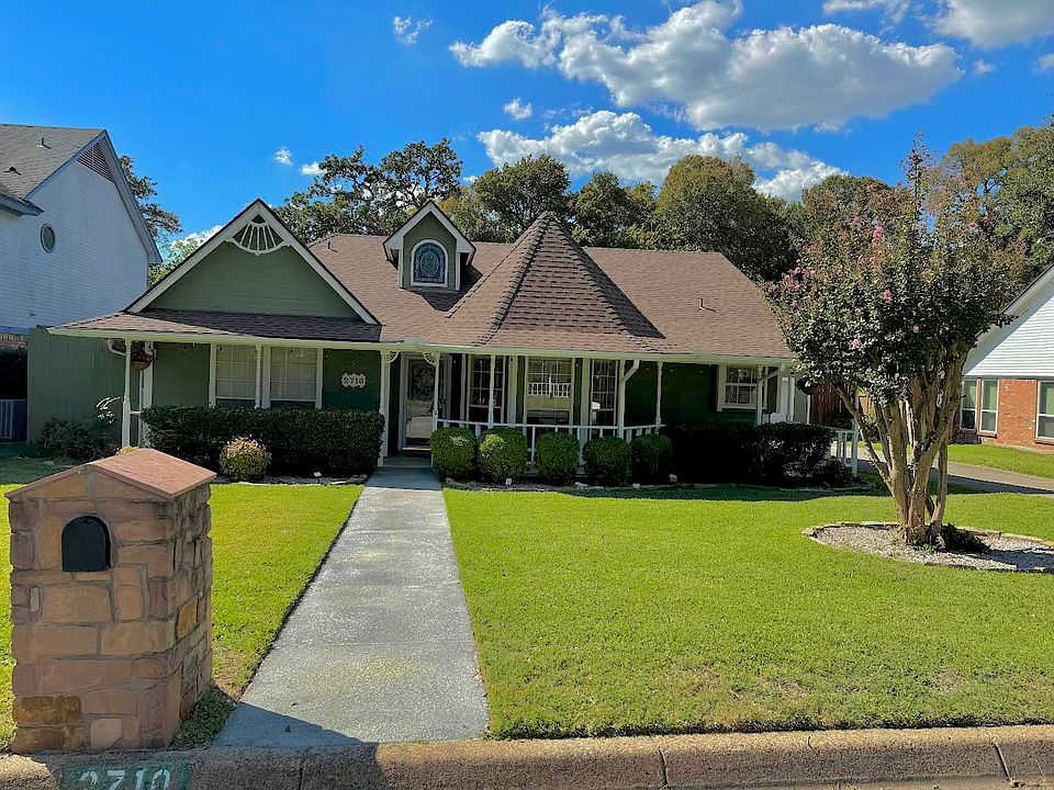 1st image of 2710 Wolff Dr