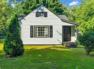 3955 Pine Grove Ave, Fort Gratiot, MI 48059