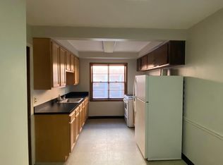 13530 Cedar Rd #DN, Cleveland, OH 44118