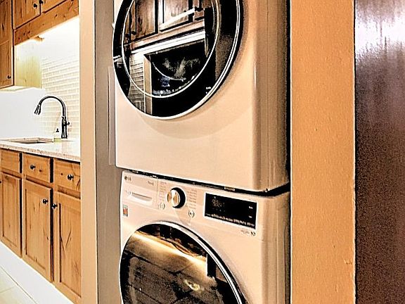 5th image of 809 E Drake Rd #B-112