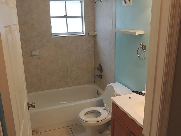 117 N Mercury Ave — Photo 10