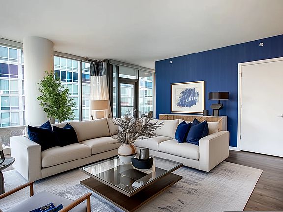 4th image of 725 S Wells St #705