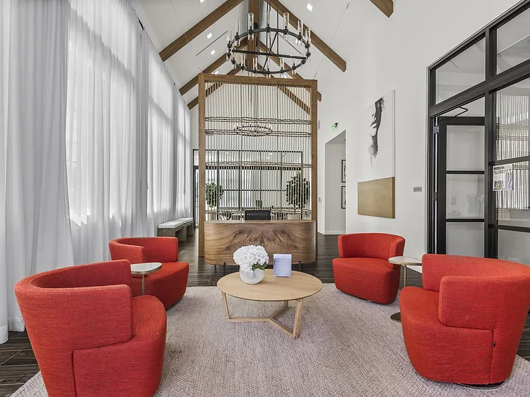 Azalea Luxury Apartments — Photo 24