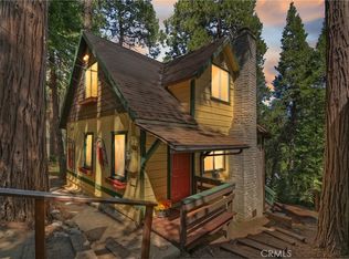 23718 Scenic Dr, Crestline, CA 92325