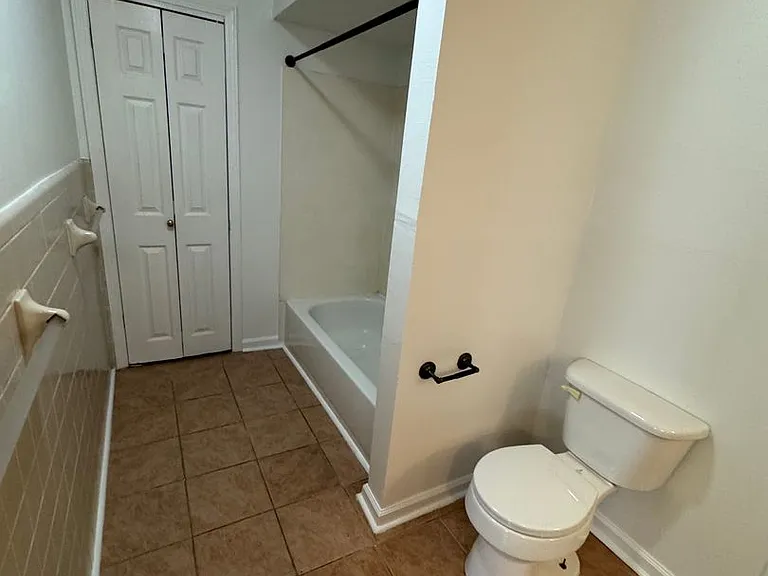 1512 Lake Ave — Photo 17
