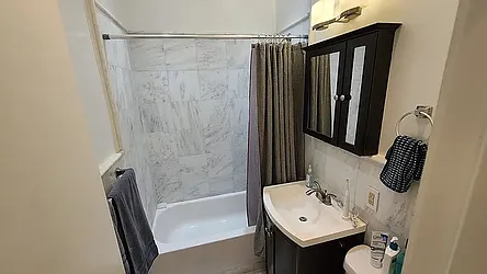 Rented by R New York